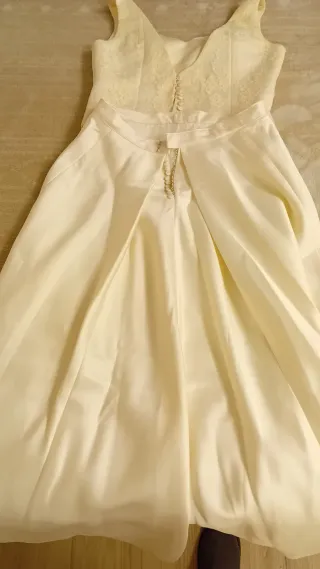Vestido de Novia Blanco sin cola.