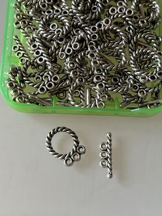 Set di 20 fermagli in metallo per bijoux