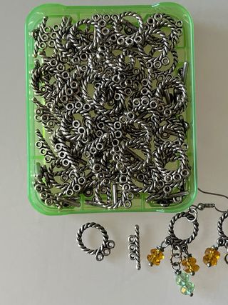 Set di 20 fermagli in metallo per bijoux
