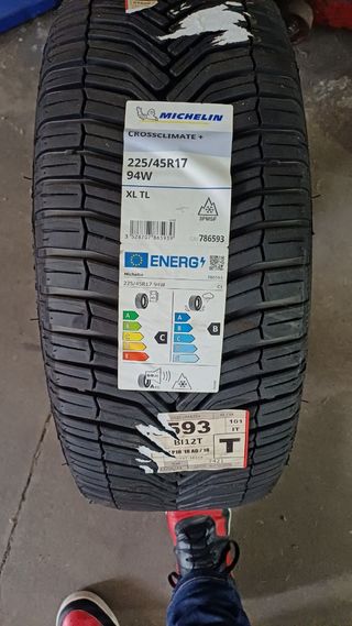 Neumático Michelin Crossclimate 225/45 R17 94W
