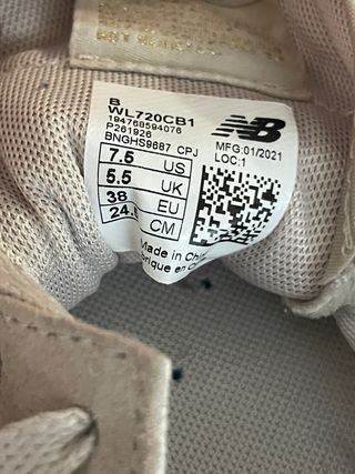 Zapatillas New Balance Mujer Beige y Oro