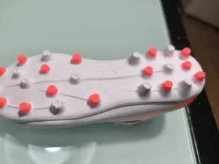 Botas de fútbol Puma rojas y blancas talla 34 
