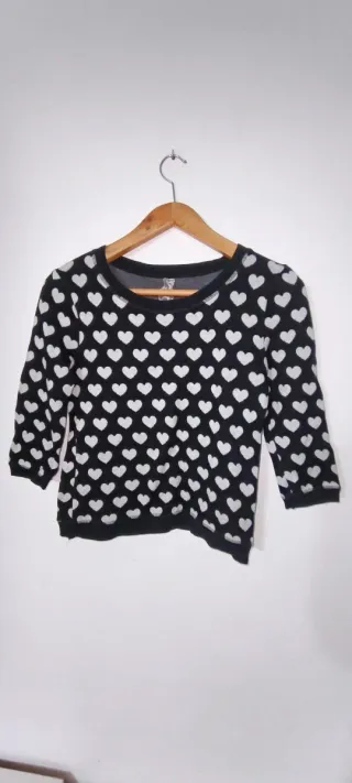 Jersey mujer corazones negro y blanco de Zara
