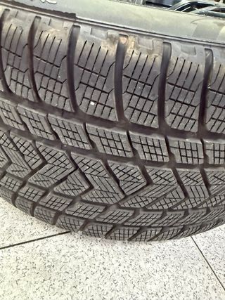 Llantas BMW 20” con neumáticos Pirelli