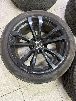 Llantas BMW 20” con neumáticos Pirelli