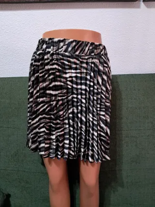 Falda plisada estampado cebra
