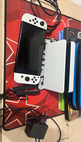 Nintendo Switch OLED + Pokémon Pearl