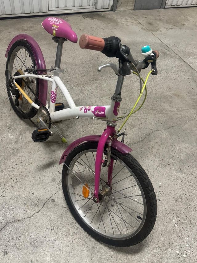 Bicicleta 20” infantil rosa y blanca