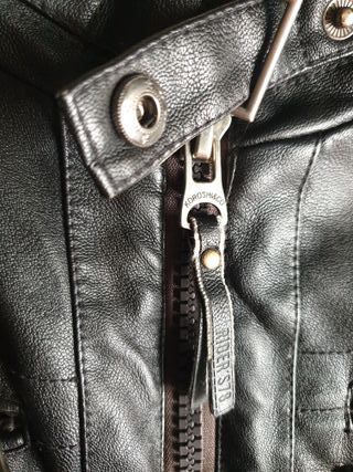 Chaqueta Cuero Sintético Negra