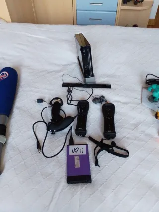 Consola Nintendo Wii + Accesorios Morado