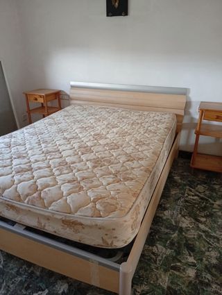 Estructura cama matrimonio madera y tela