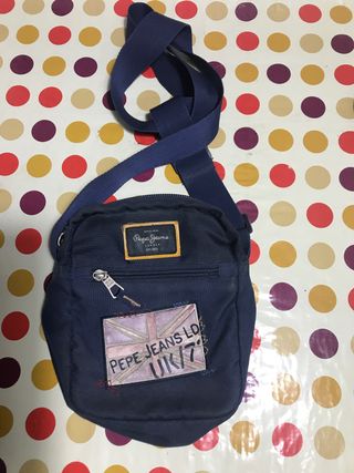 Bolsito Pepe Jeans + regalo bolsito Quechua