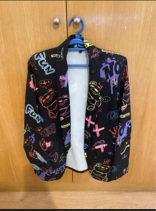 Americana con estampado divertido