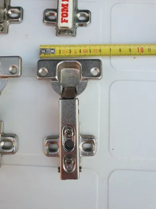 30 Bisagras para Muebles de Cocina