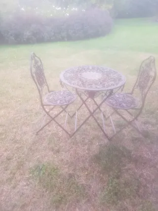 Tavolo e 2 sedie da giardino in ferro