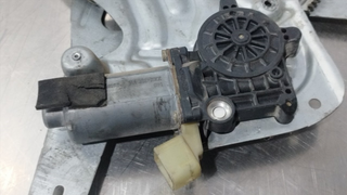 ELEVALUNAS DELANTERO IZQUIERDO VOLVO S60 BERLINA