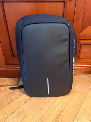 Mochila portátil negra nueva