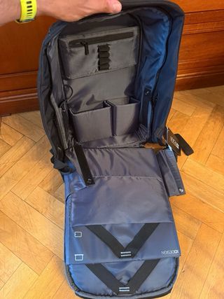 Mochila portátil negra nueva