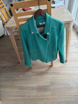 Cazadora verde mujer KOOKAI