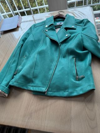 Cazadora verde mujer KOOKAI