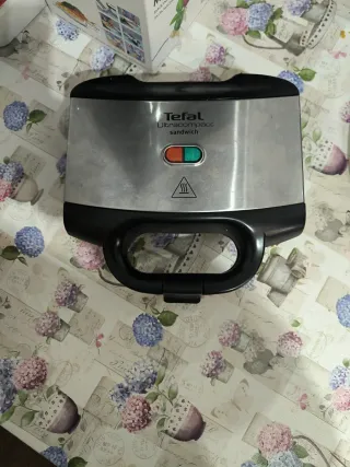 Sandwichera Tefal Ultracompact