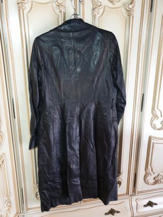 Abrigo cuero largo