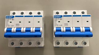 OMNIALUXSTORE CHINT MTR NXB-63 C63 2 PEZZI