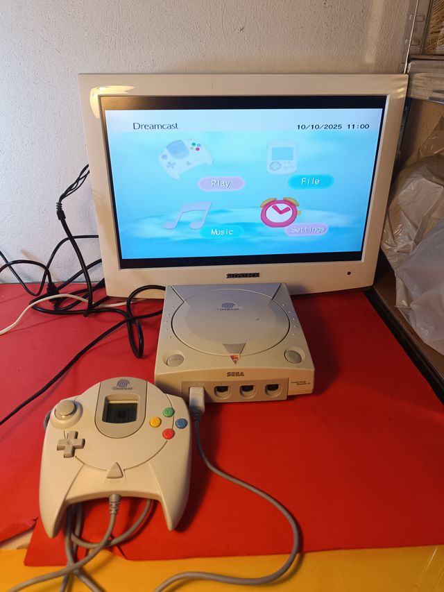 Sega Dreamcast con GDEMU y Memory Card