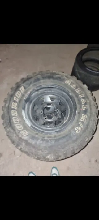 Llantas 15 ancha con ruedas nuevas
