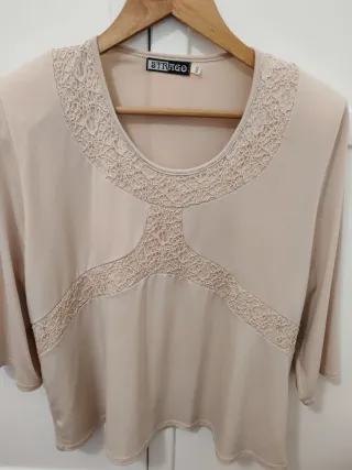 Blusa beige encaje talla S