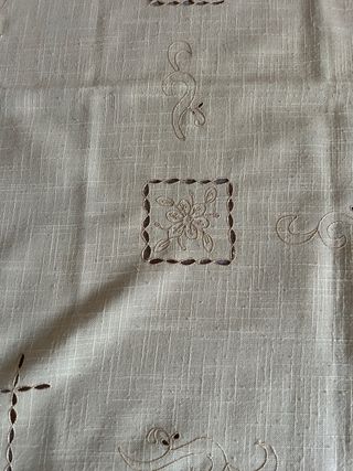 Tovaglia vintage quadrata beige