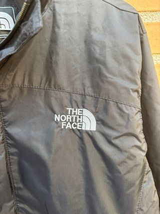 Chubasquero The North Face Negro con Forro Polar