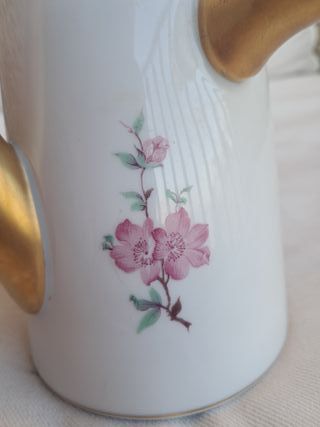 Cioccolatiera in porcellana di Limoges