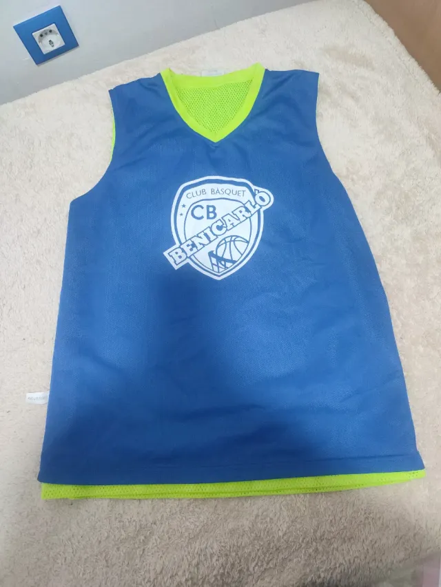 Camiseta deportiva reversible