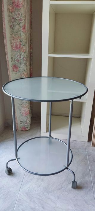 Mesa auxiliar redonda Ikea