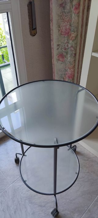 Mesa auxiliar redonda Ikea