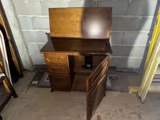 Mueble máquina de coser de madera