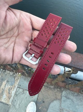 Correa de reloj artesanal roja