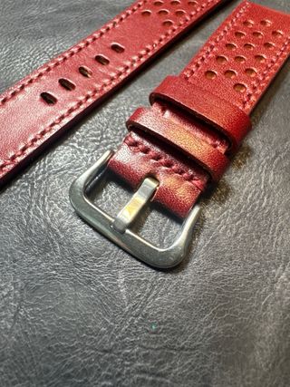 Correa de reloj artesanal roja