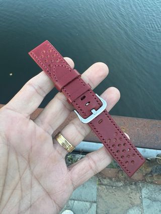 Correa de reloj artesanal roja