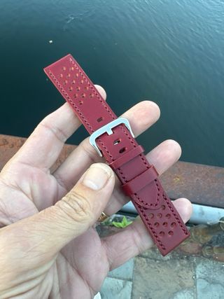 Correa de reloj artesanal roja