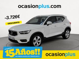 Volvo XC40 T3 Momentum Auto 120 kW (163 CV)