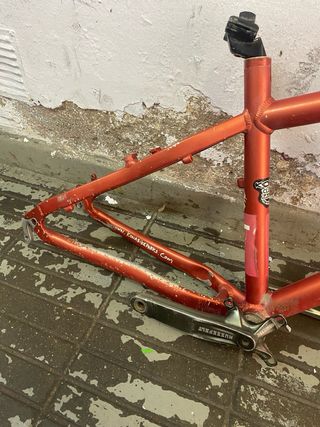 Cuadro Bicicleta Kona y suspensión.  