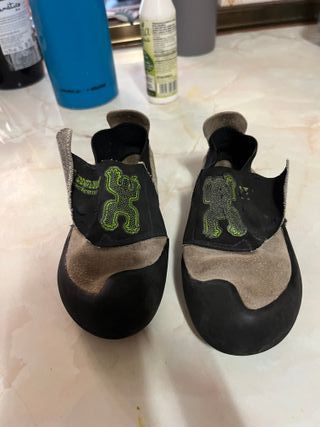 Pies de gato niño talla 28 y 30