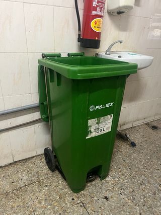 Cubo basura 120 L con pedal