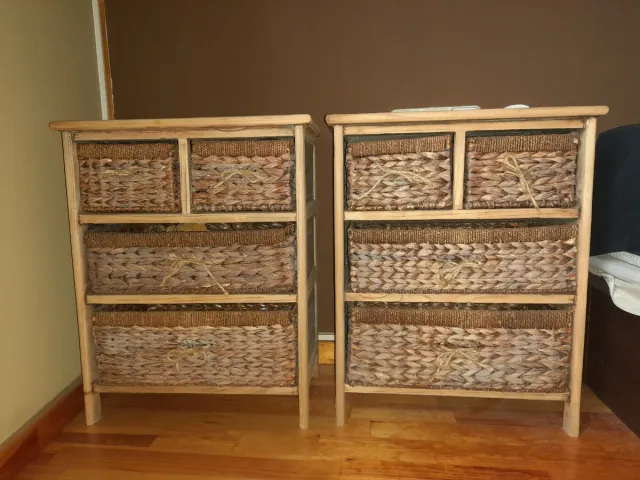 Mesitas de noche madera y mimbre