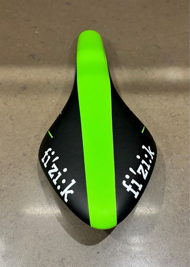 Sillín carretera Fizik Arione Negro/Verde, Nuevo.