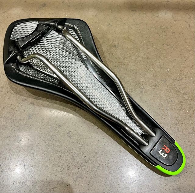 Sillín carretera Fizik Arione Negro/Verde, Nuevo.