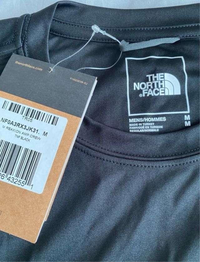 Camiseta The North Face Negra Deportiva