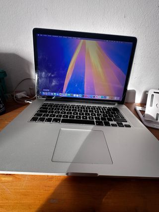 MacBook Pro 15 2014 Intel Core i7 Gris
16 gb